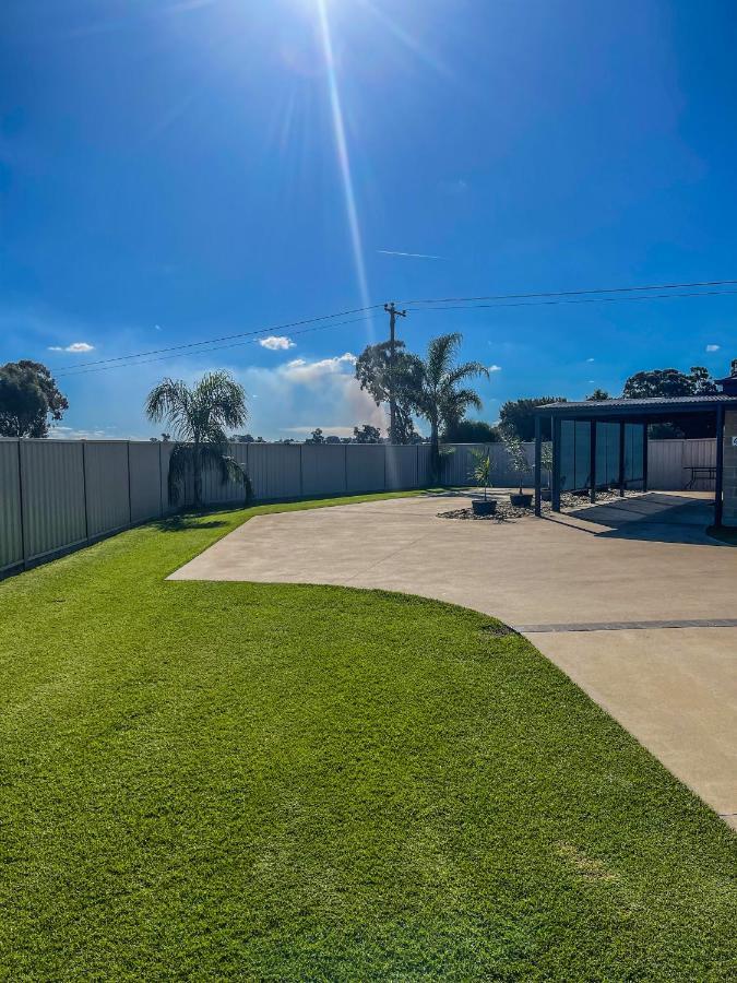Dbj Holiday Units Mulwala Exterior foto