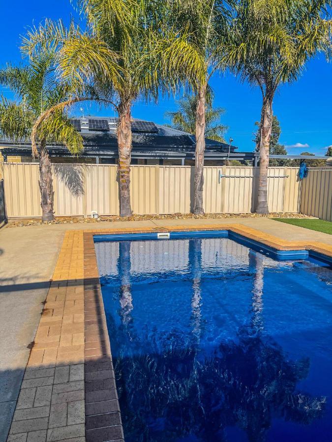 Dbj Holiday Units Mulwala Exterior foto