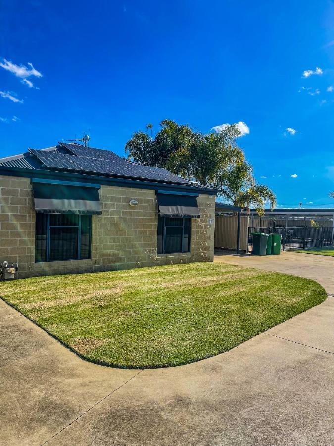 Dbj Holiday Units Mulwala Exterior foto