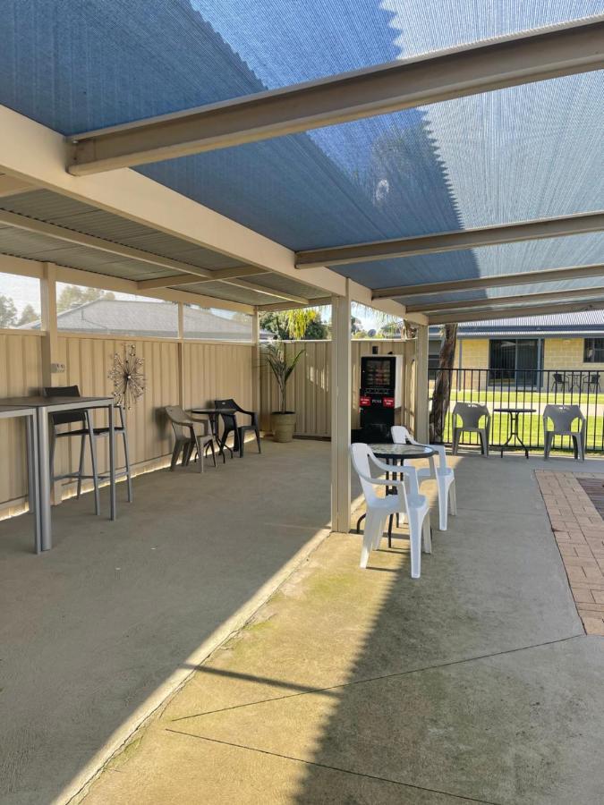 Dbj Holiday Units Mulwala Exterior foto